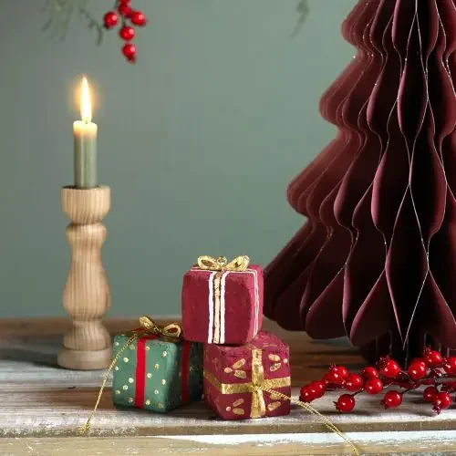 Adorno navideño para colgar regalo papel maché 6cm 3uds