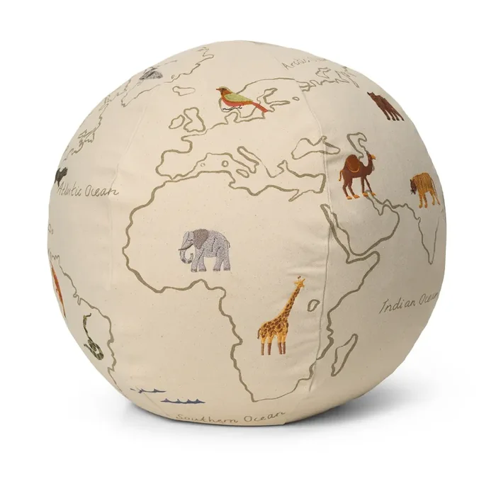 Asiento puff The world | Ferm Living | Tienda online Offerta Del Giorno