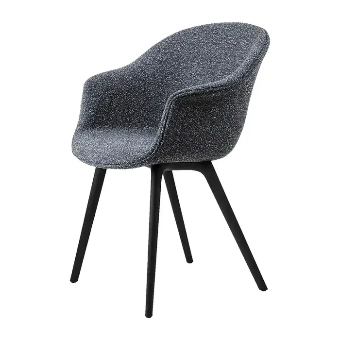 Non Perdere Silla Bat Dining Chair fully upholstered plastic base | GUBI | Tienda online
